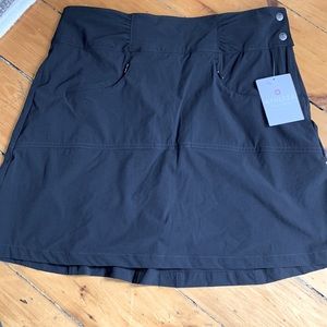 Athleta- Hit Trail Skort size 8